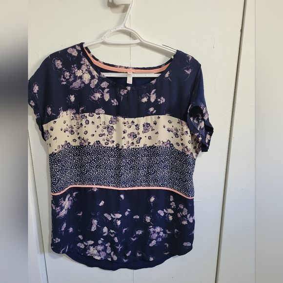 Xhilaration Tops - Xhilaration Floral Navy and Cream Women's Top